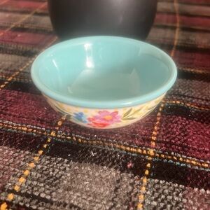 The pioneer woman three-piece mini bowls